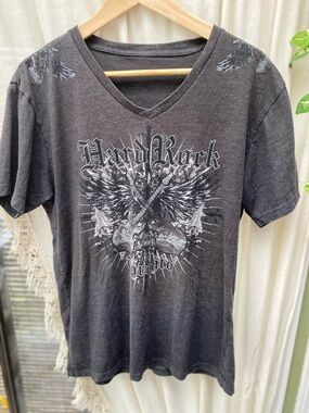 Hard Rock Cafe Black V-Neck Guitar Graphic Tee